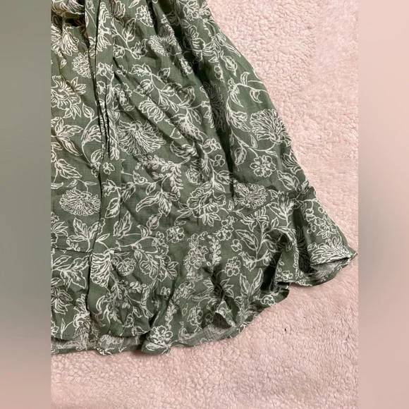 B. Smart green Floral Halter Dress - Picture 7 of 7